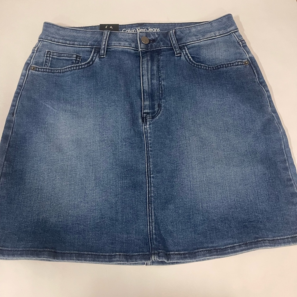 Calvin Klein denim skirt size 6 NWT
